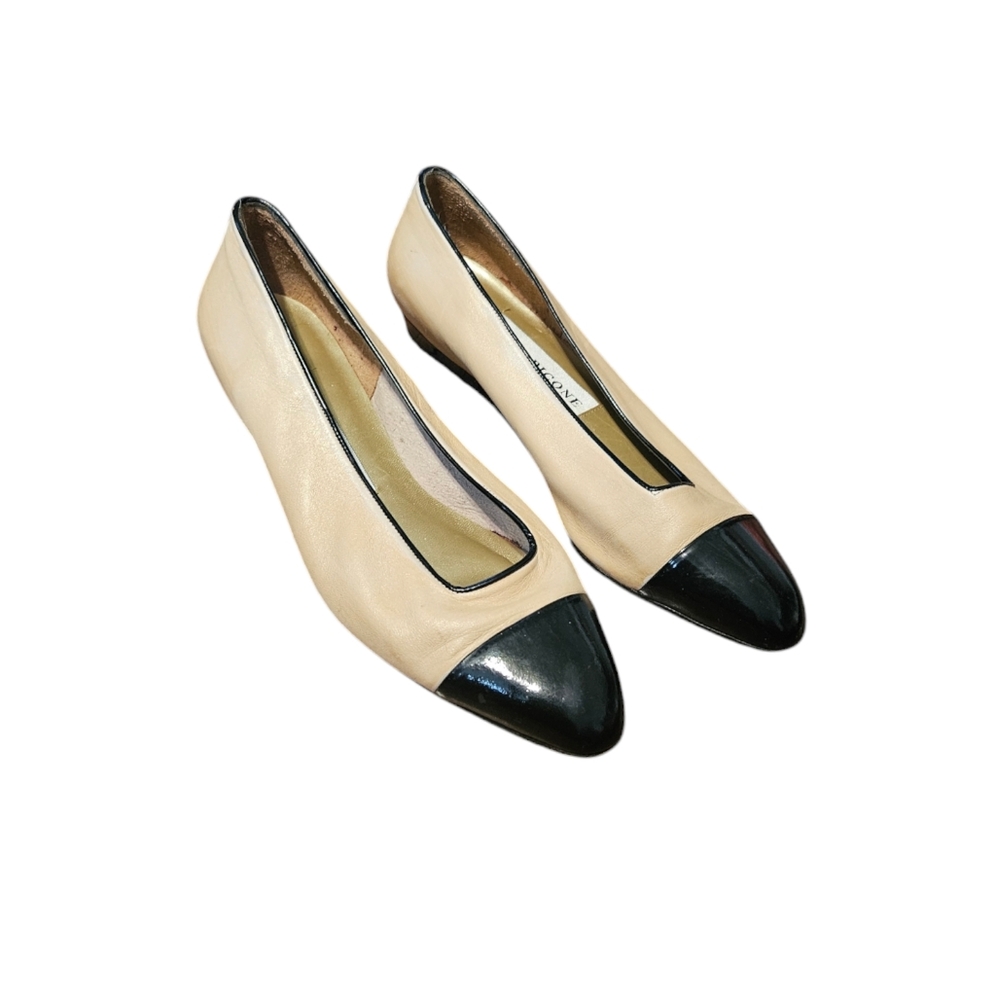 Evan Picone Women's Beige and Black Cap Toe Flats Size 8.5M
